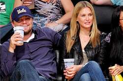   Леонардо Ди Каприо и Бар Рафаэли  
  
  
  