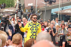 Київ святкує День вишиванки: на подіум на Поштовій вийшли українські зірки (фото, відео)