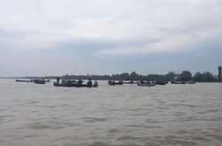 На Одещині рибалки на човнах на знак протесту перекрили Дунай (відео)