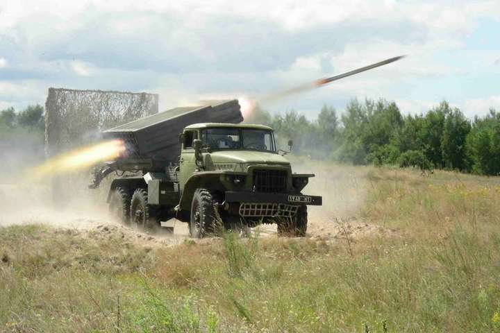 На Донбассе боевики наращивают тяжелое вооружение
