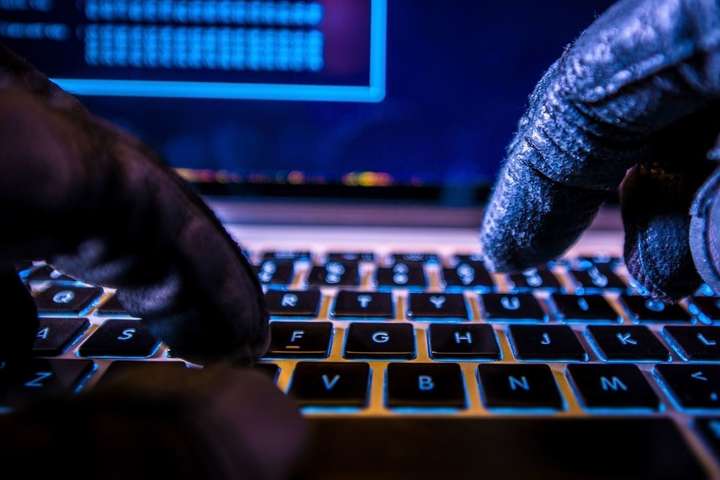 Завершено розслідування діяльності міжнародних кіберзлочинців, що викрали $100 млн - Генпрокуратура