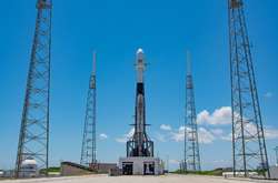 SpaceX знову перенесла запуск ракети Falcon з 60 супутниками