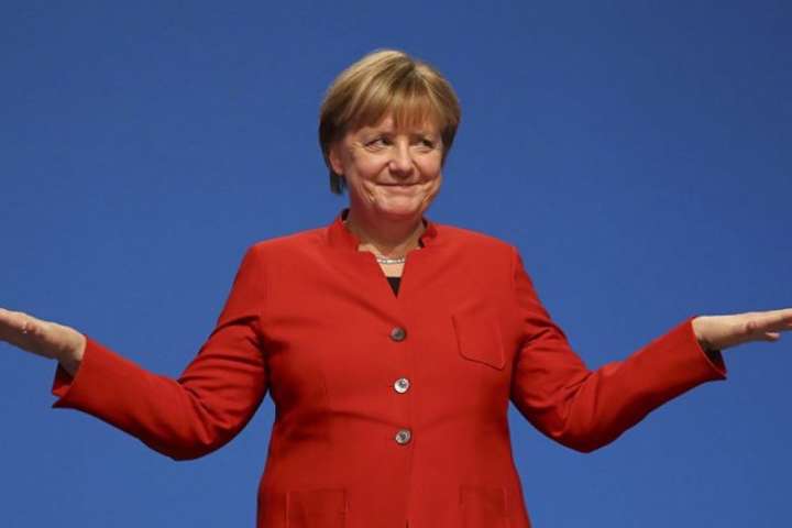 Меркель відхрестилася від переходу на високу посаду у ЄС після 2021 року