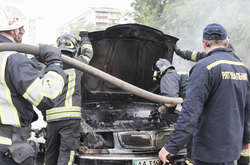  На проїжджій частині дороги у автомобілі марки «Волга» виникла пожежа 