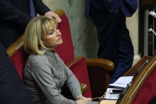 Луценко увольняется с должности представителя президента в Верховной Раде