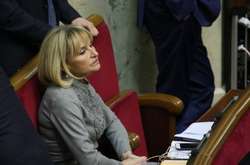 Луценко увольняется с должности представителя президента в Верховной Раде