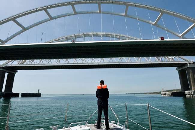 Financial Times: российский мост душит порты Украины