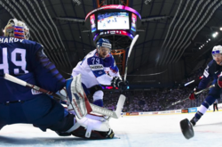 Після шайби Лібора Гудачека словаки повели 3:0