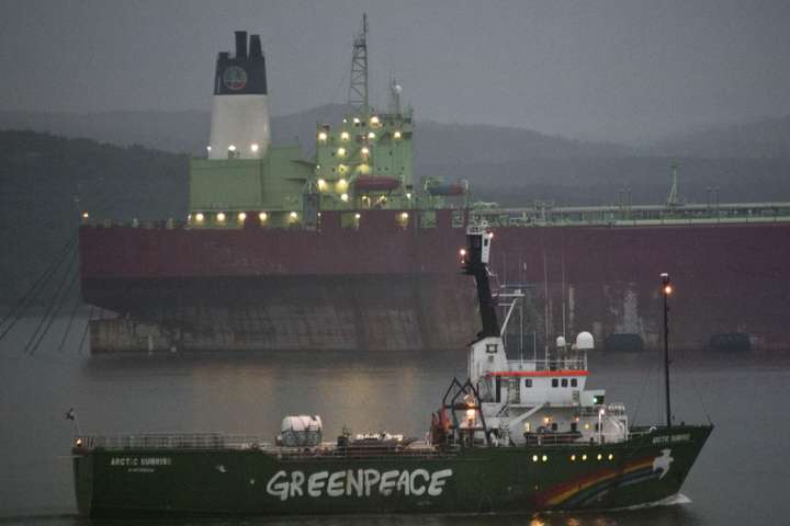 РФ і Нідерланди врегулювали багаторічну суперечку щодо захоплення судна Greenpeace 