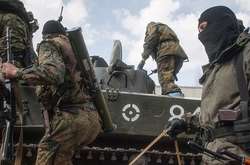 Доба на Донбасі: бойовики гатили з артилерії, одного військового поранено