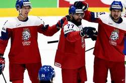 Після побоїща з латвійцями за добу до того сьогодні чехи на льоду відпочивали