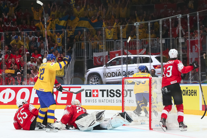 У фантастичній перестрілці двох фіналістів чемпіонату світу з хокею-2018 перемогли шведи