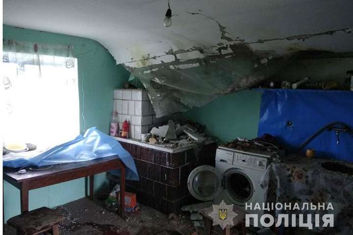На Тернопільщині кульова блискавка залетіла в будинок та вибухнула