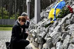 Порошенко в День пам’яті жертв політичних репресій відвідає «Биківнянські могили»