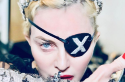 Фальшиво, но красиво: легендарная Мадонна впервые выступила на «Евровидении»