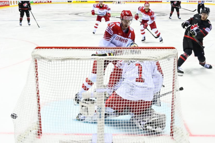 Канада розгромила Данію на чемпіонаті світу з хокею (відео)