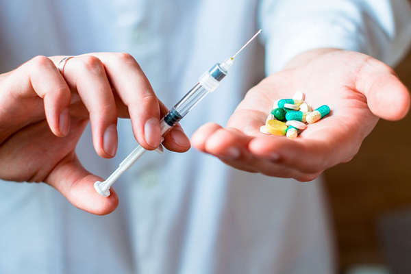 МОЗ хоче змінити концепцію лікування: більше таблеток, менше уколів