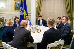 Гройсман провел переговоры с представителями МВФ