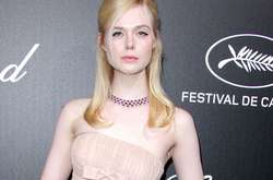 Эль Фаннинг упала в обморок на вечеринке в Каннах 