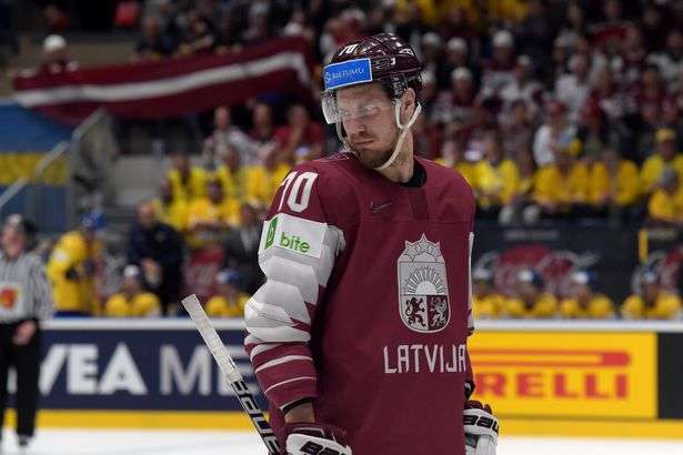 Словаччина і Латвія перемогами попрощалися з чемпіонатом світу з хокею (відео)