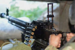 Бойовики двічі обстріляли позиції сил ООС із гранатометів, поранений військовий: мапа боїв