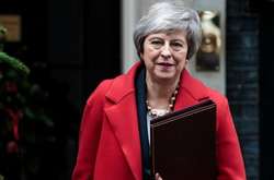 Мей не збирається у відставку, незважаючи на опір підлеглих