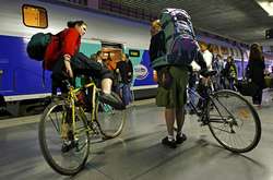 «Укрзалізниця» дозволила перевозити велосипеди в усіх поїздах (правила)