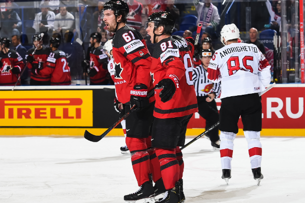 Чемпіонат світу з хокею: Канада врятувалася за півсекунди до краху і вийшла у півфінал (відео)