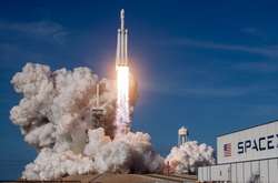 SpaceX запустила ракету з 60 супутниками для глобальної роздачі інтернету