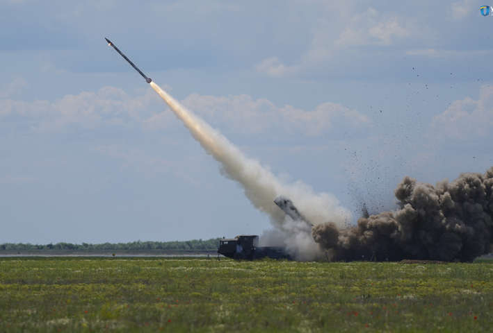 Українські військові успішно випробували нові реактивні системи