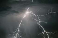 Негода залишила без світла майже 70 сіл у п’яти областях 