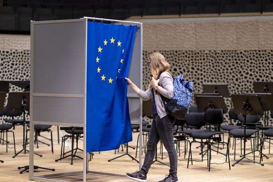 У Чехії явка на виборах до ЄП проголосували лише 35%