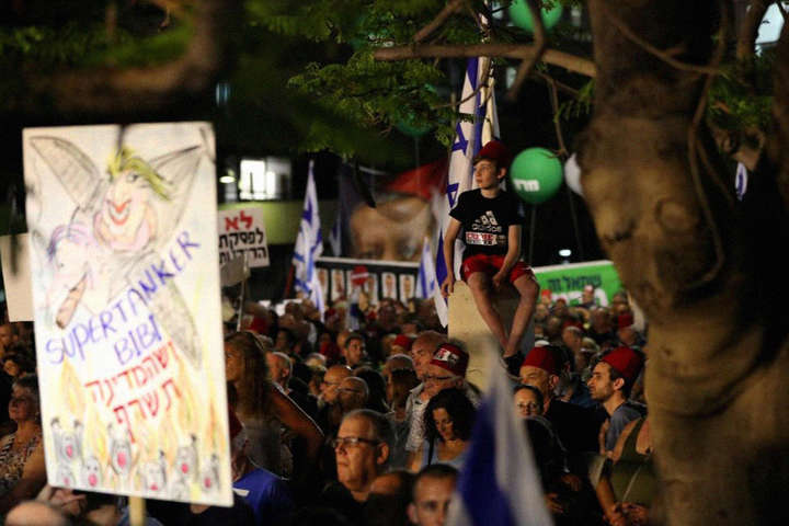 Тисячі ізраїльтян вийшли на акцію проти надання імунітету Нетаньяху