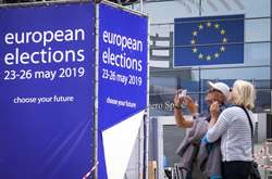 Країни Євросоюзу останній день голосують за депутатів до Європарламенту