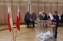 У Польщі сьогодні обирають євродепутатів