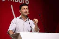  За словами Зеленського, діяльність депутатів «майже остаточно знищила легітимність Верховної Ради» 