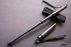 Телескопічна палиця є одним із видів холодної зброї