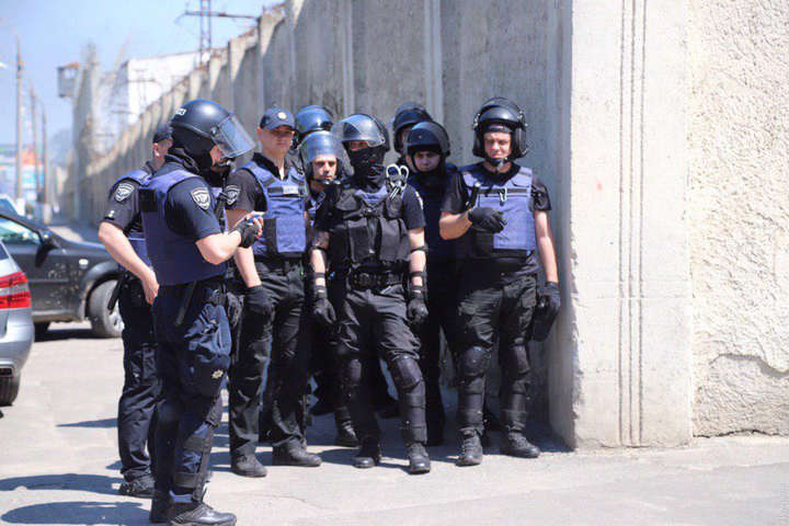Полиция остановила бунт заключенных в одесской тюрьме