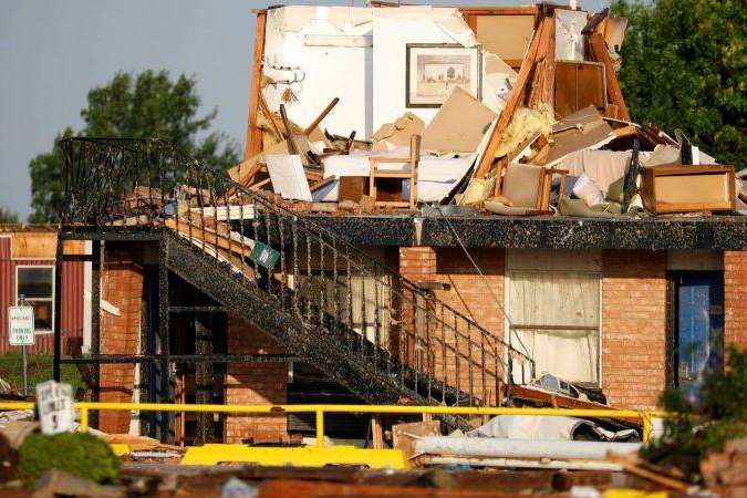 На американський штат Оклахома обрушився торнадо: двоє загиблих, 29 постраждалих