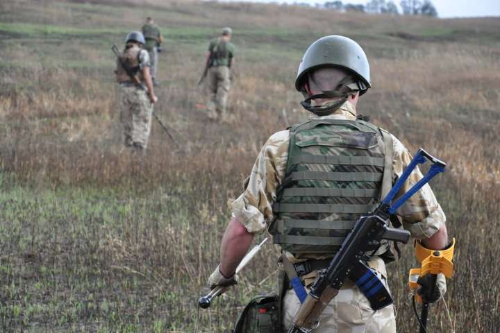 На Донбасі під час бою із бойовиками зник сапер ЗСУ