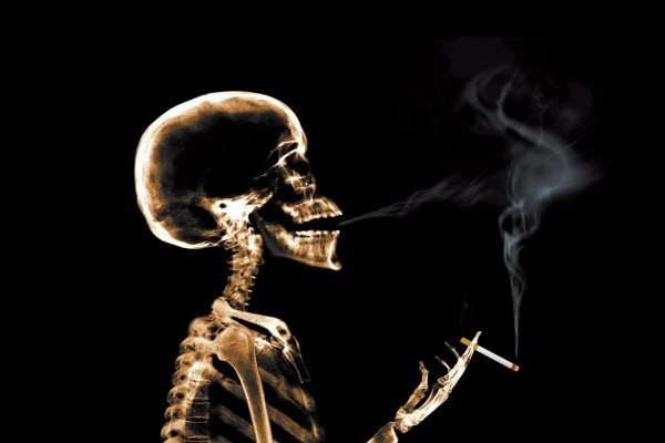Куріння щороку вбиває майже 85 тисяч українців – Супрун 