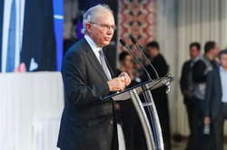  Марк Наттл на Національному молитовному сніданку України 30 травня 