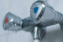 Створено карту, з якої кияни можуть дізнатися, де і на скільки зникне гаряча вода