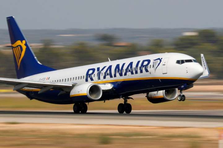 Ryanair в останній день весни продасть 100 тисяч квитків за ціною від 9,99 євро