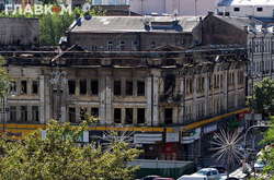  Будівля на вулиці Хрещатик 40/1 після пожежі у червні 2017 року 
  