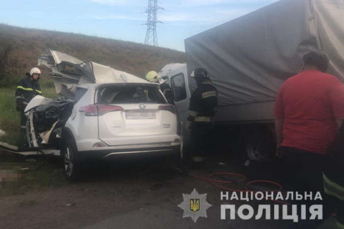 На Одещині зіткнулися легковик з вантажівкою, загинули чотири людини