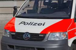 В Швейцарии мужчина взял в заложницы двух женщин, после чего убил их и себя