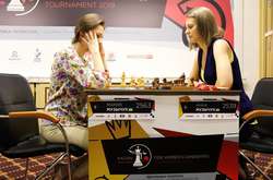 Українські сестри Музичук поїхали на турнір претенденток у Росію. І відразу зіграли між собою