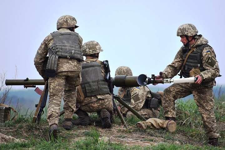 Доба на Донбасі: 10 ворожих обстрілів, двох українських бійців поранено