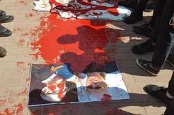 У Харкові делегати з'їзду партії Кернеса-Труханова пройшли «коридором ганьби»